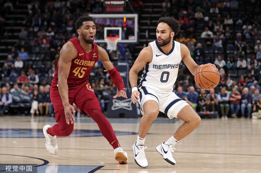 这座坐落于 这座坐落于